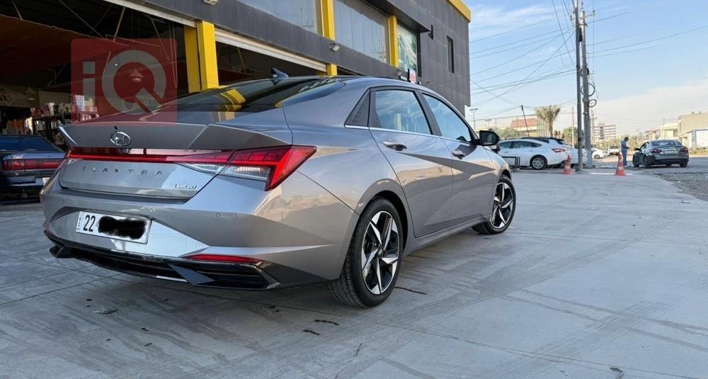 هیوندای ئەلەنترا